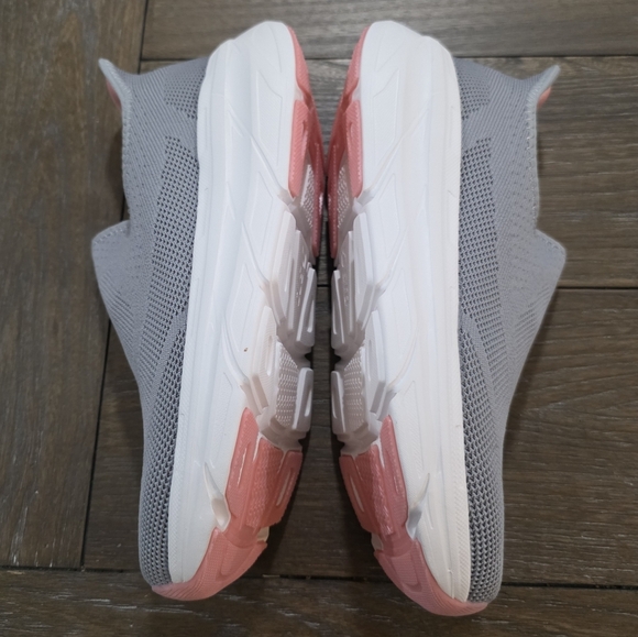 SQT Sneaker, Women's Size 8.5 - Picture 6 of 8